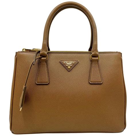 prada cannella tote 1ba786|Prada Saffiano Lux Double Zip Galleria Large Tote.